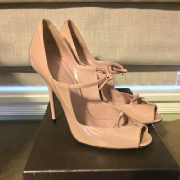 Gucci 4.5 inch pumps size 38 (7.5), patent-leather nude - Picture 1 of 5
